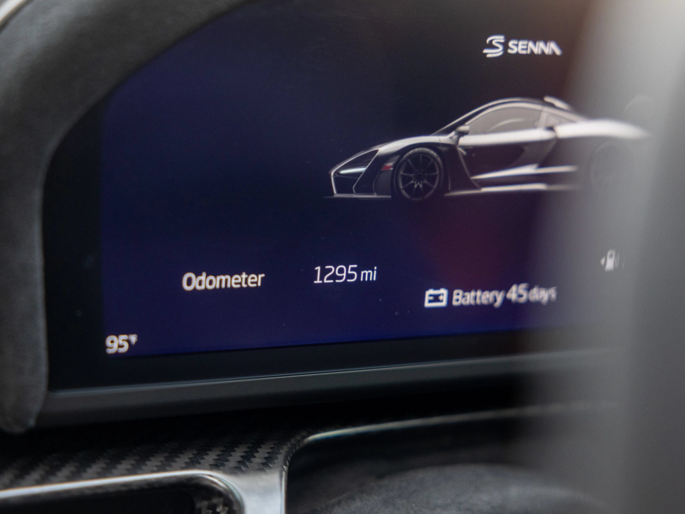 Used 2019 McLaren Senna RWD image 40