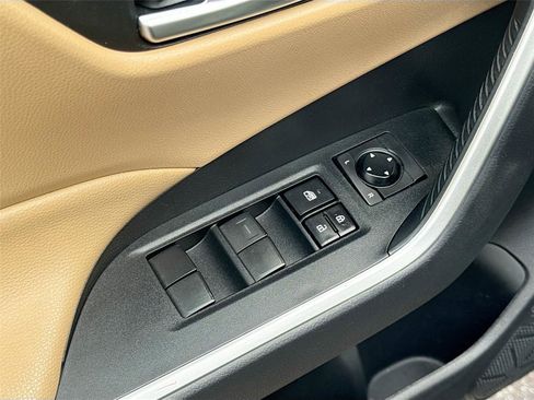 Used 2021 Toyota RAV4 XLE image 17