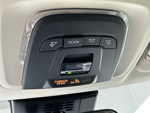 Certified 2025 Toyota Corolla LE image 28