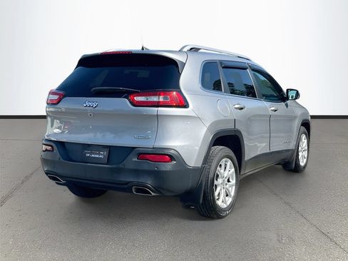 Used 2016 Jeep Cherokee Latitude w/ Comfort/Convenience Group FWD image 7
