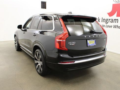 Used 2023 Volvo XC90 B6 Ultimate w/ Lounge Package AWD/4WD image 3
