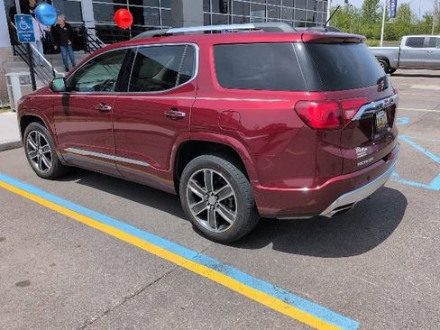 Used 2018 GMC Acadia Denali w/ Technology Package FWD image 6