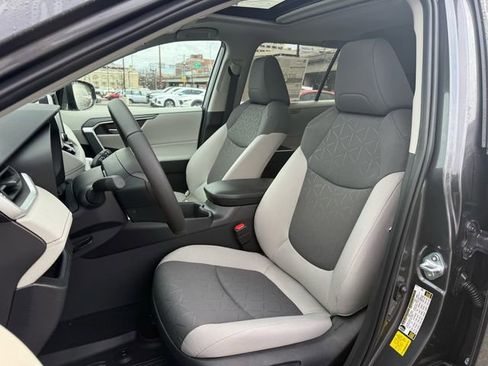 New 2025 Toyota RAV4 XLE image 8