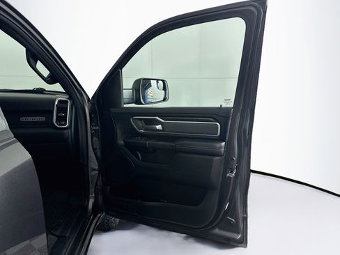 Used 2020 RAM 1500 Big Horn AWD/4WD image 32