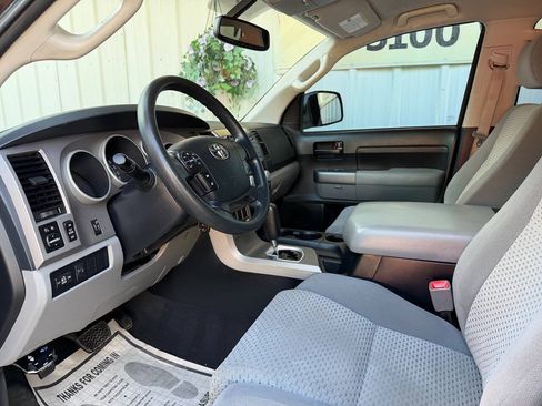 Used 2013 Toyota Tundra 2WD CrewMax w/ SR5 Pkg image 11