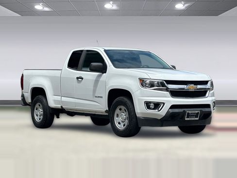 Used 2020 Chevrolet Colorado W/T w/ WT Convenience Package RWD image 7