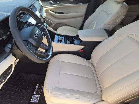 New 2026 Jeep Grand Cherokee Limited AWD/4WD image 10