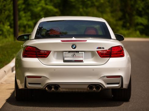 Used 2017 BMW M4 Convertible w/ Competition Package RWD image 12