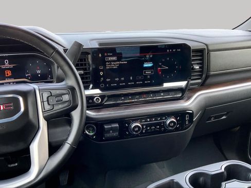 Used 2025 GMC Sierra 1500 SLT RWD image 7