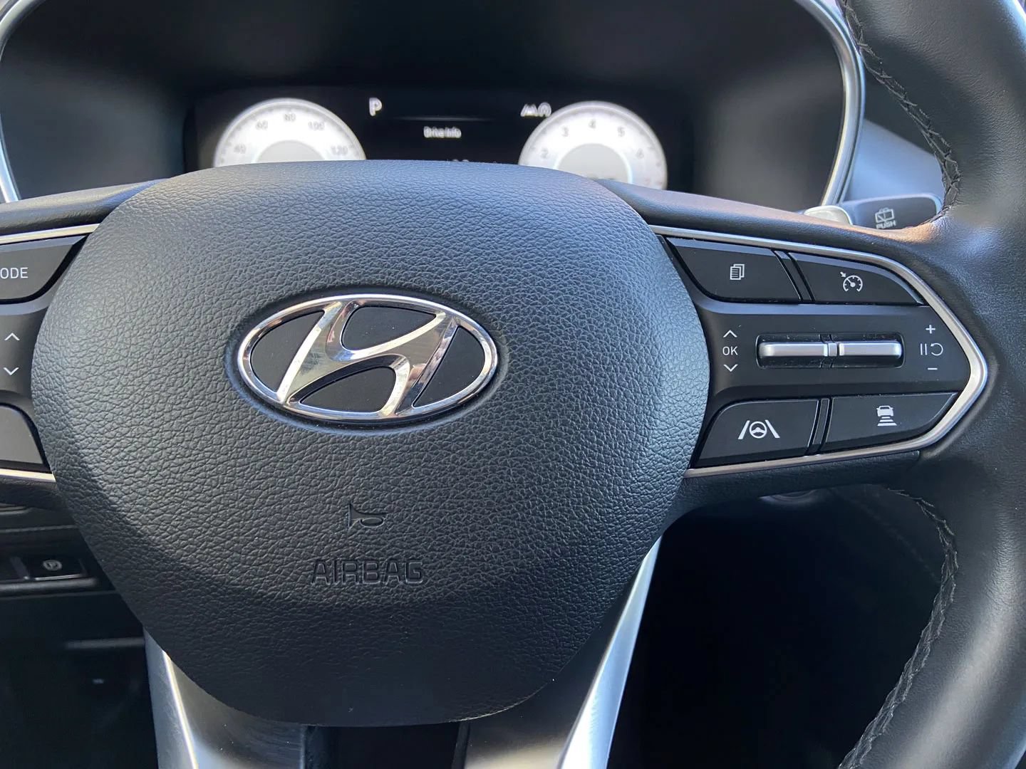 Used 2023 Hyundai Santa Fe SEL w/ Premium Package AWD/4WD image 18