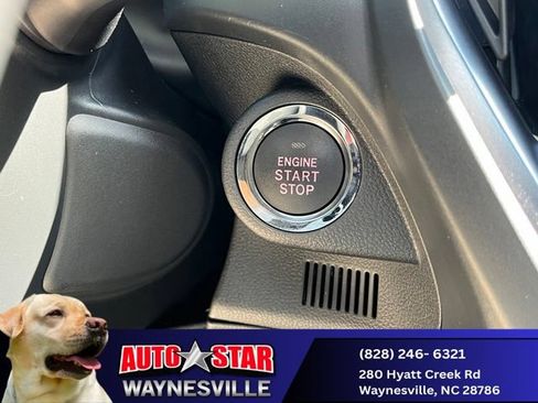Used 2025 Subaru Forester Limited AWD/4WD image 12