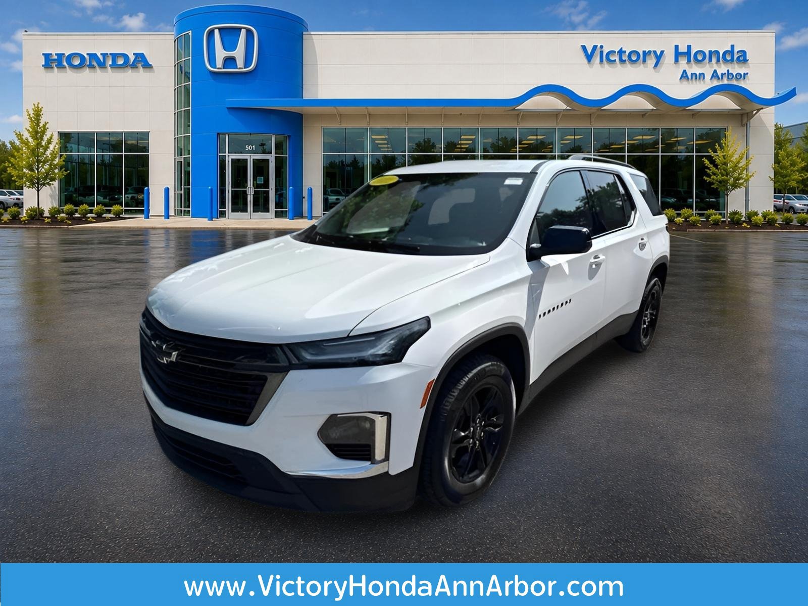 Used 2022 Chevrolet Traverse LS w/ Midnight/Sport Edition FWD image 1