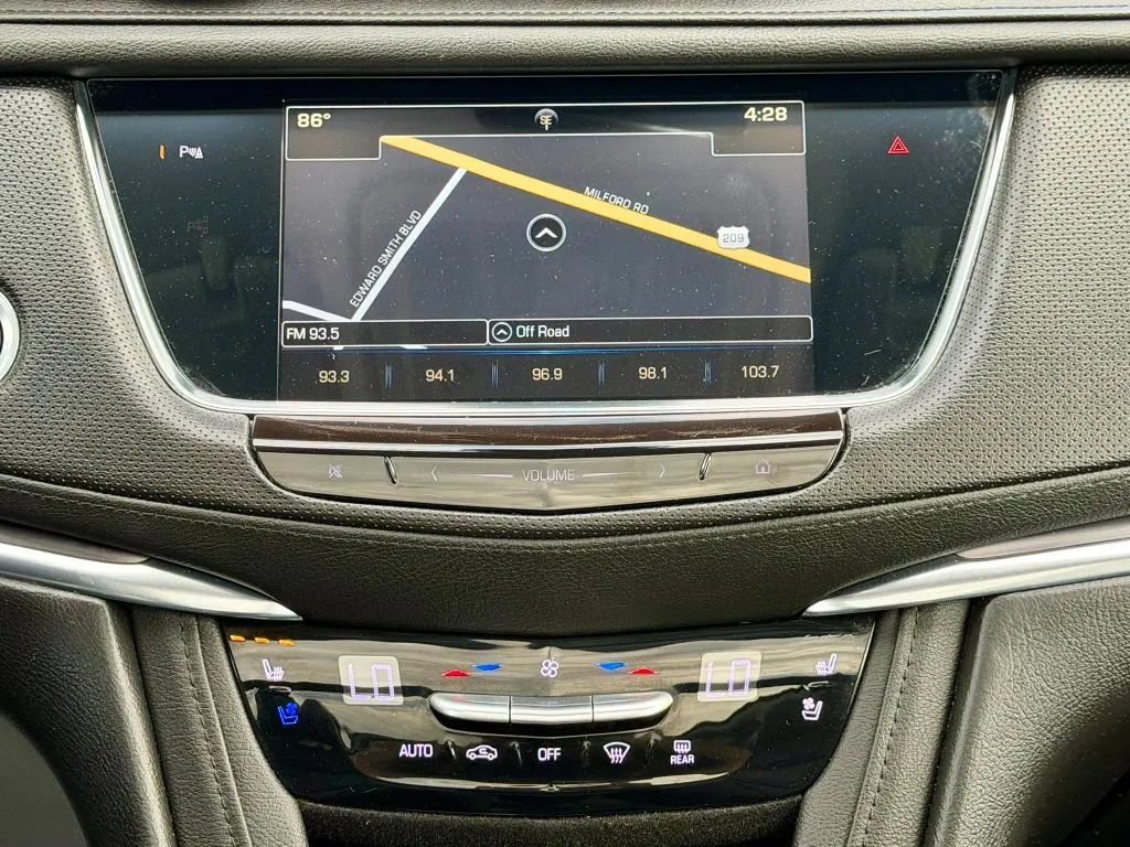 Used 2017 Cadillac XT5 Premium Luxury AWD/4WD image 23