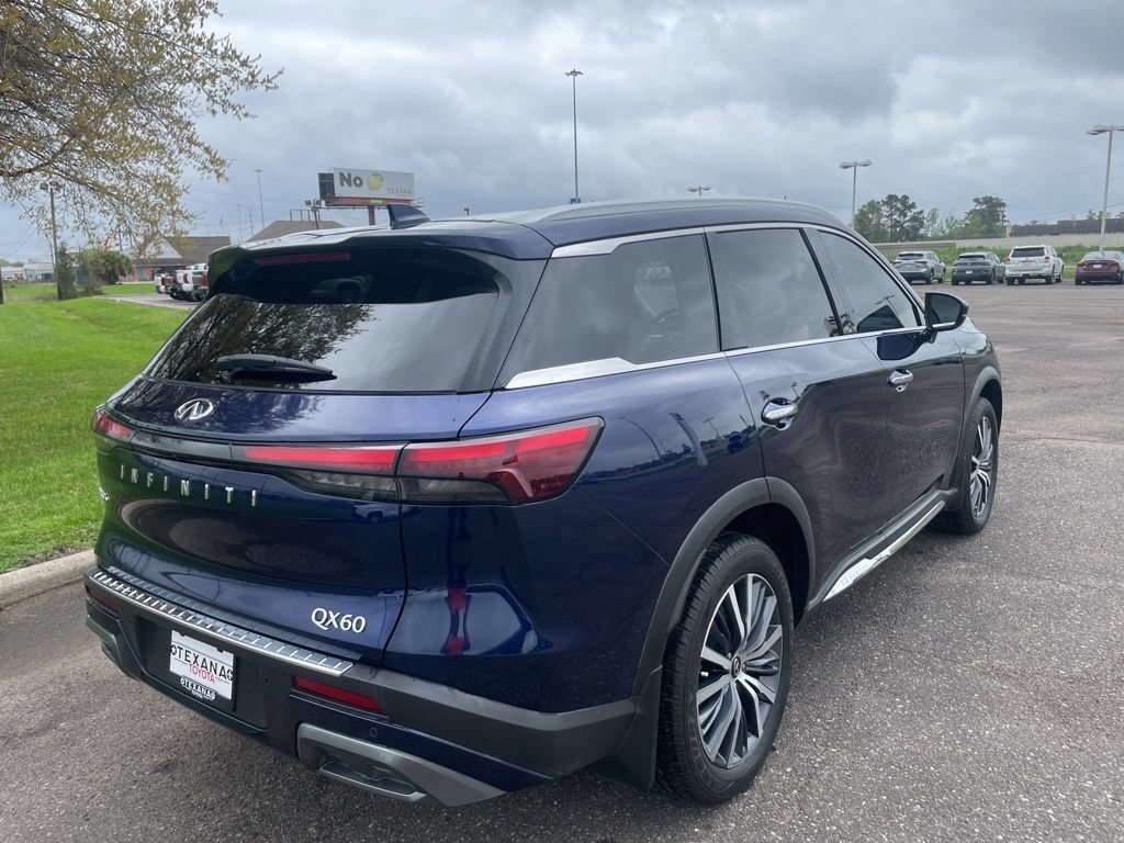 Used 2023 INFINITI QX60 Sensory w/ Cargo Package FWD image 9