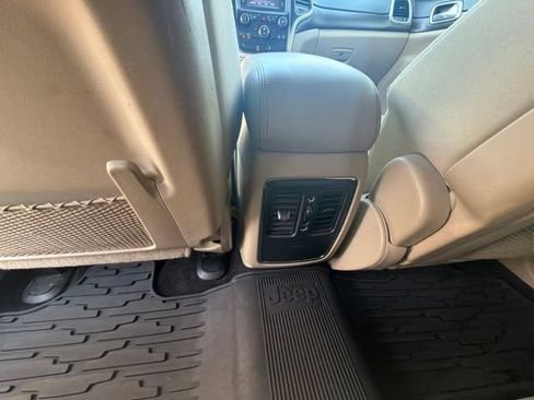 Used 2014 Jeep Grand Cherokee Laredo w/ Quick Order Package 23E AWD/4WD image 16