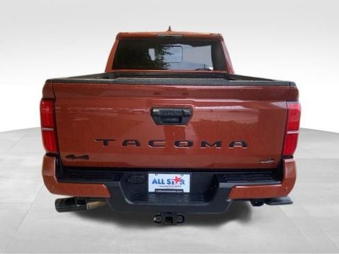Used 2025 Toyota Tacoma TRD Sport w/ TRD Sport Premium Package AWD/4WD image 6
