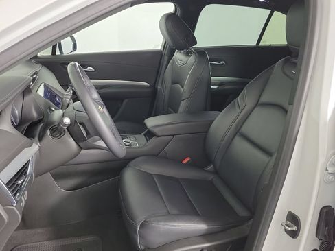 Used 2023 Cadillac XT4 Premium Luxury FWD image 16