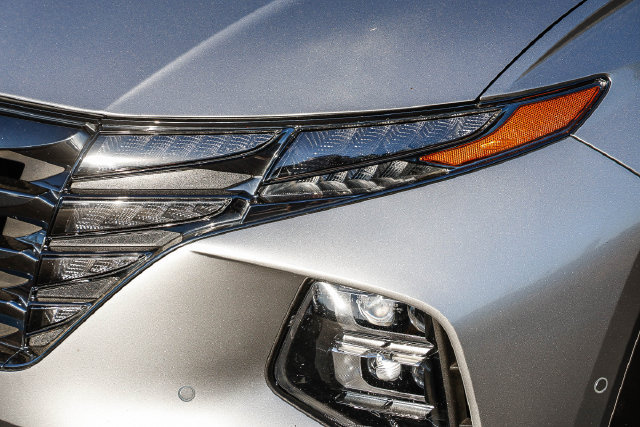 Certified 2024 Hyundai Tucson Limited AWD/4WD image 8