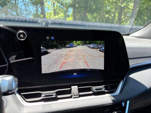 Used 2025 Chevrolet Equinox LT FWD image 19