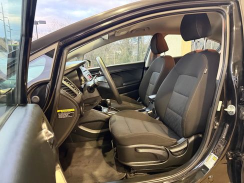Used 2016 Kia Forte LX image 8