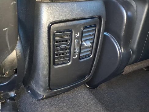 Used 2024 Dodge Durango SXT image 28