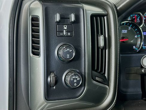 Used 2018 Chevrolet Silverado 2500 LTZ w/ Duramax Plus Package AWD/4WD image 10