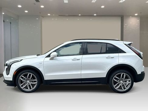 Used 2020 Cadillac XT4 Sport w/ Driver Awareness Package FWD image 2