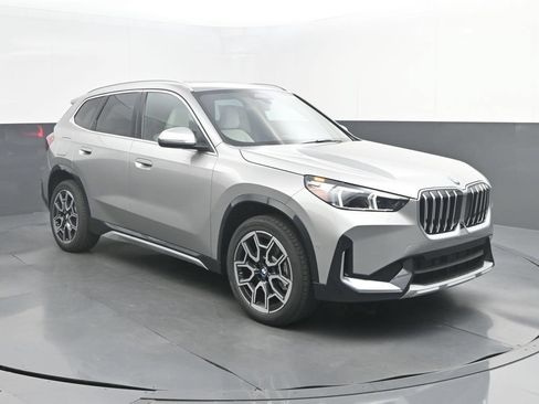New 2026 BMW X1 xDrive28i w/ Technology Package AWD/4WD image 9