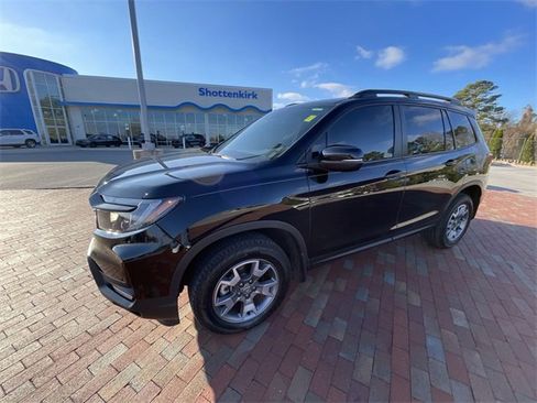 Certified 2023 Honda Passport TrailSport image 10