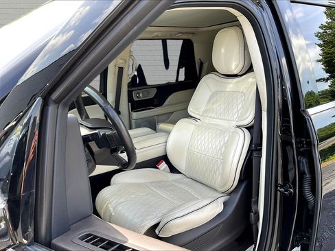 Used 2022 Lincoln Navigator Black Label AWD/4WD image 21