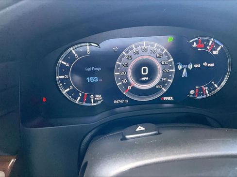 Used 2020 Cadillac Escalade Premium Luxury RWD image 26