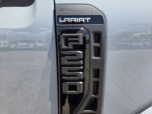 New 2026 Ford F250 Lariat w/ Black Appearance Package AWD/4WD image 20