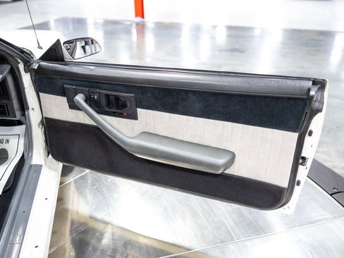 Used 1989 Chevrolet Camaro IROC-Z image 39