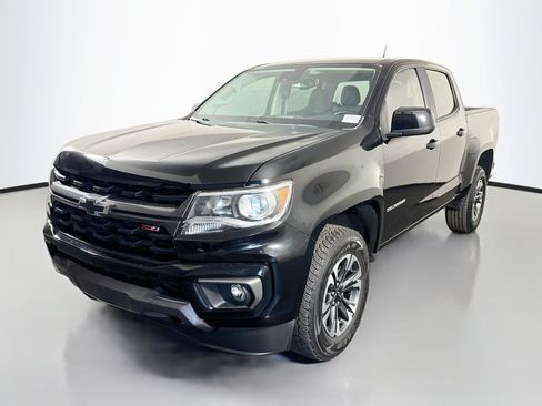 Used 2021 Chevrolet Colorado Z71 w/ Safety Package RWD image 4
