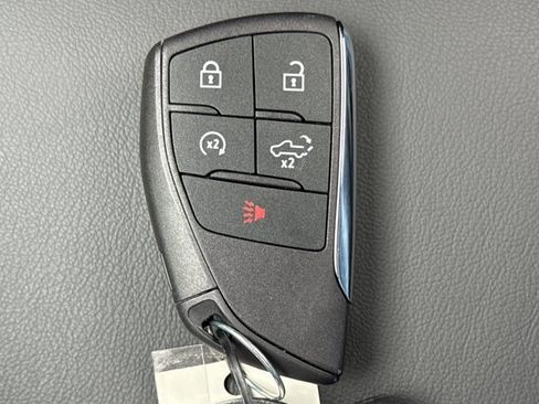 New 2026 GMC Sierra 1500 AT4X w/ LPO, Black Badging Package image 27