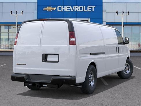 New 2025 Chevrolet Express 3500 Extended image 4
