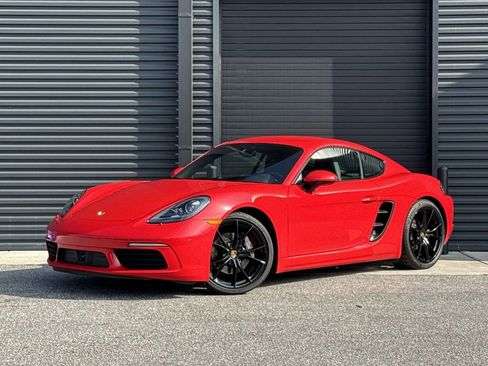 Used 2025 Porsche 718 Cayman image 1