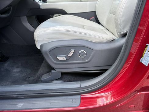 Used 2024 Hyundai Santa Fe Limited AWD/4WD image 19
