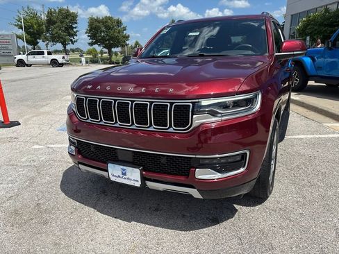 Used 2022 Jeep Wagoneer Series II AWD/4WD image 11