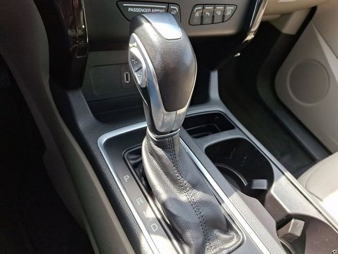 Certified 2018 Ford Escape Titanium w/ Ford Safe & Smart Package image 15