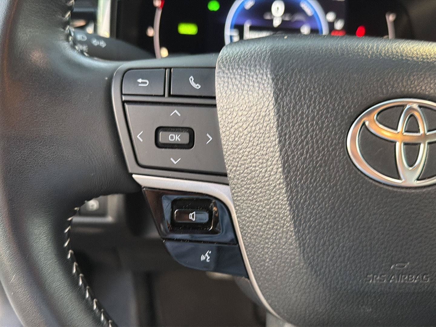 Used 2025 Toyota Camry SE FWD image 21