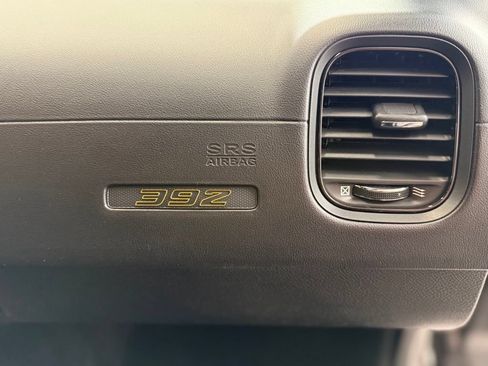 Used 2022 Dodge Charger Scat Pack RWD image 33