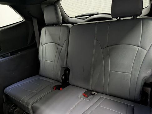 Certified 2022 Buick Enclave Essence w/ Sport Touring Edition FWD image 14