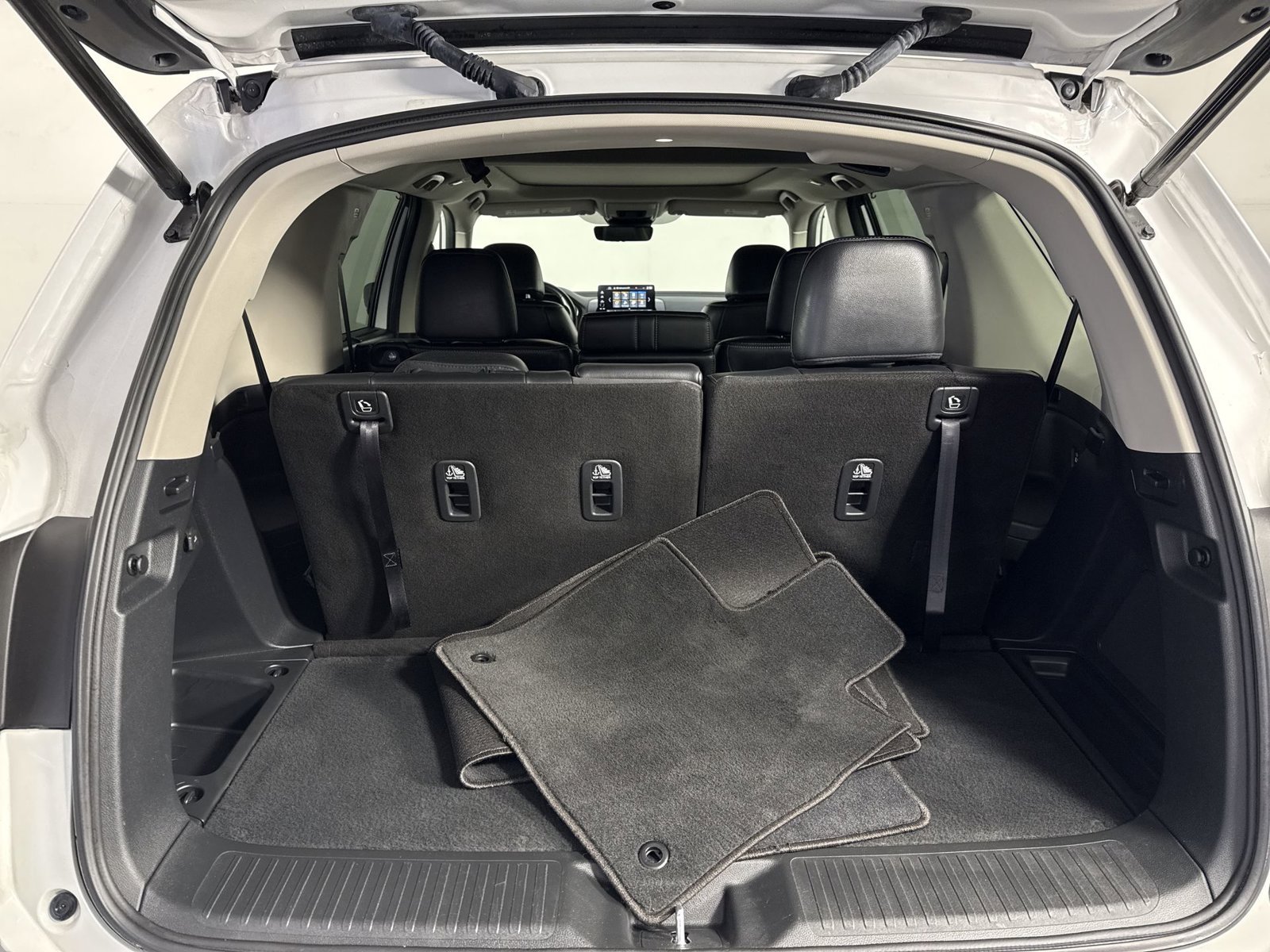 Used 2023 Honda Pilot Touring image 34