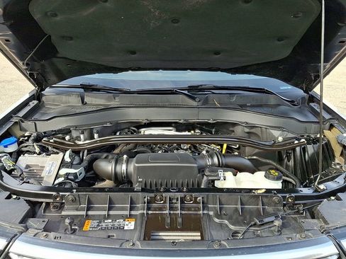 Used 2023 Ford Explorer Platinum w/ Technology Package image 33