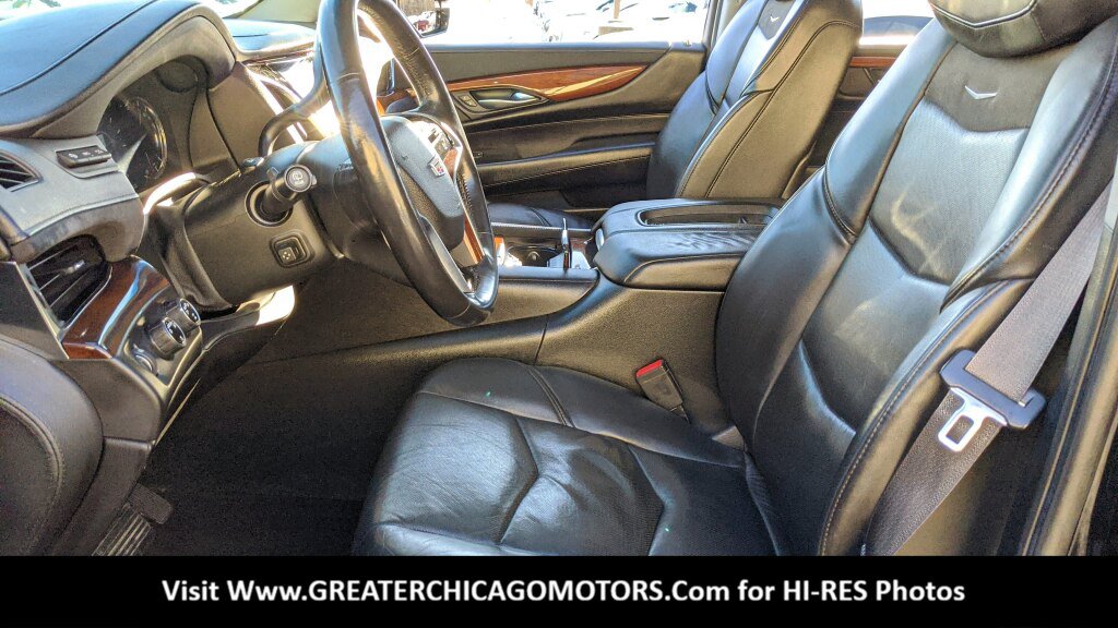 Used 2017 Cadillac Escalade ESV Luxury AWD/4WD image 25