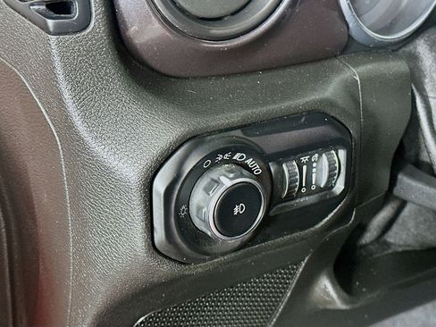 Used 2020 Jeep Wrangler Unlimited Sport image 16