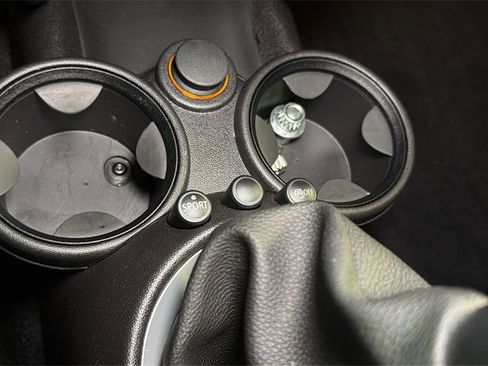 Used 2011 MINI Cooper Hardtop image 26