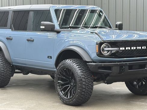 Used 2024 Ford Bronco Wildtrak image 7