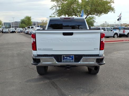 Used 2022 Chevrolet Silverado 2500 LTZ w/ LTZ Plus Package AWD/4WD image 5